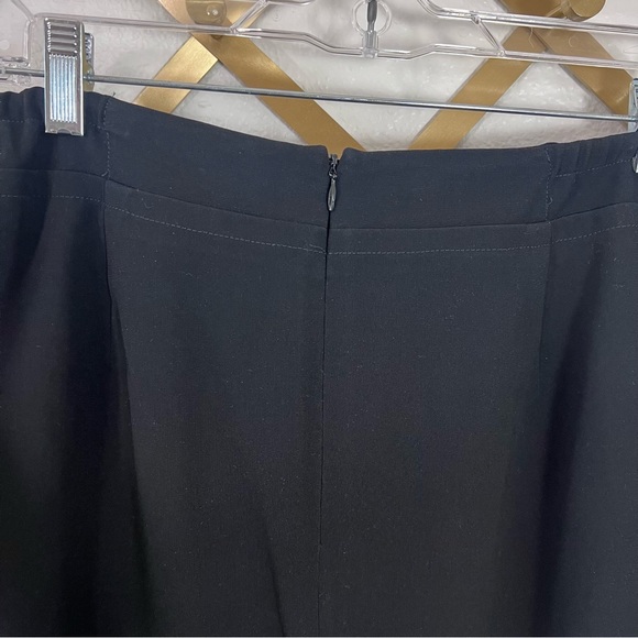 TALBOTS Black Skirt Plus size Petite Short Crepe Front Fully Lined Zippered 16WP - Picture 5 of 10